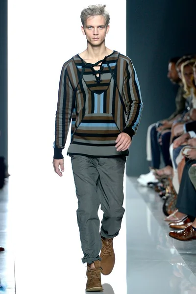 Look 8